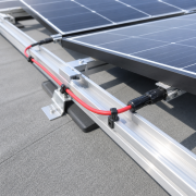 Zastosowanie kabla PV HELUKABEL SOLARFLEX-X H1Z2Z2-K 1x6 czerwony przy panelach fotowoltaicznych.png